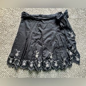 Heart Soul size 9 midi skirt with tie waist accent